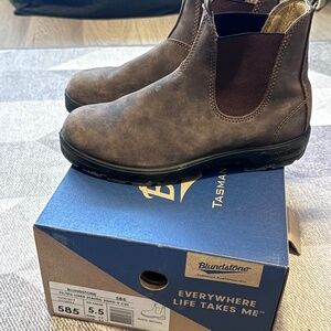 Blundstone classic -Rustic Brown in size Uk: 5.5 US:8.5